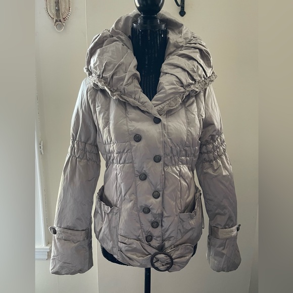 Tuleh Creamy Champaign Satiny Puffer Coat Size 38 - Picture 2 of 16